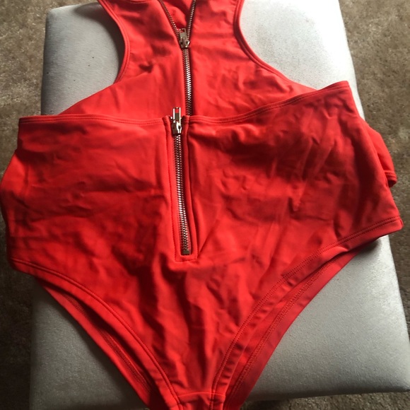 Beautiful and sexy swim suit from fashion nova - Picture 5 of 11